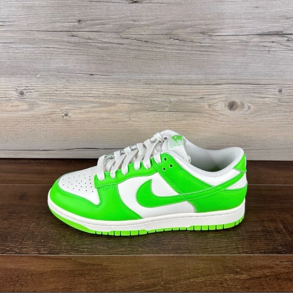 Nike Dunks - Picture 2 of 6